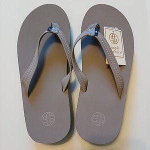 Simply Southern Women's Size Small 5.5/6.5 Leather Flip Flop Cloud Gray